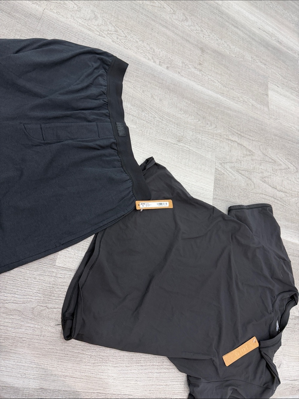 SKIMS SET (Boyfriend Pants / Black Tee)